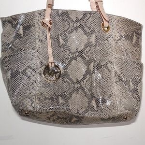 👛 Michael Kors Purse👜